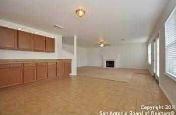 4th image of 824 Southwind Dr