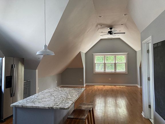 3rd image of 4928 W Eddy St Floor 2