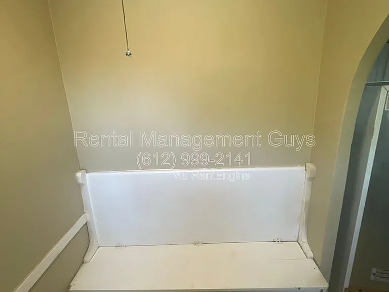 1649 Russell Ave N #2 — Photo 17