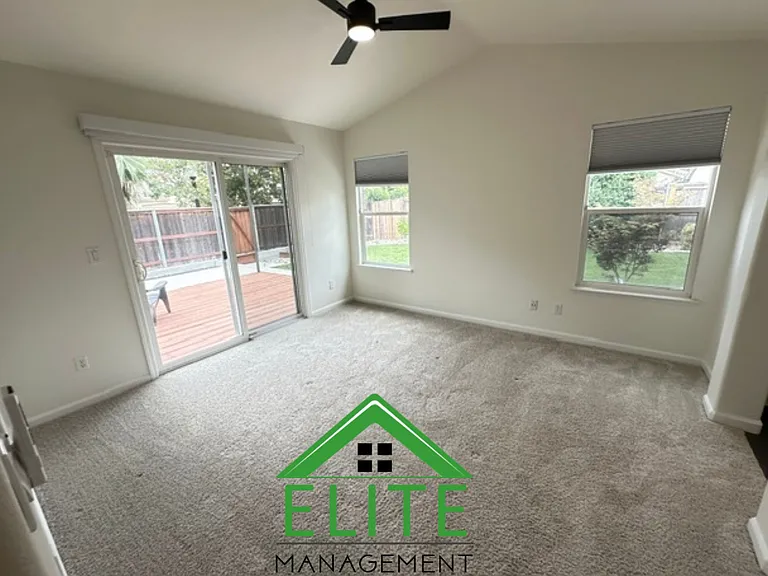 5620 Bridgecross Dr — Photo 14