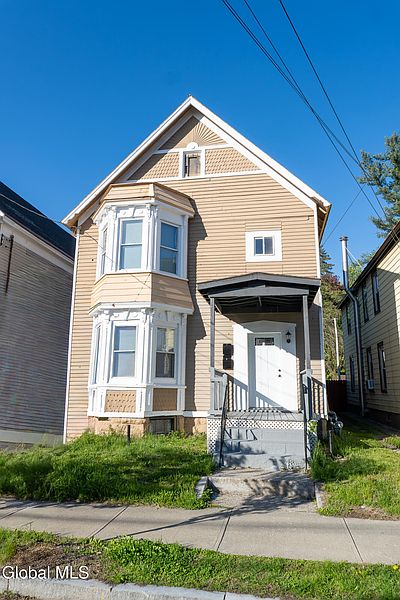 2nd image of 205 Victory Avenue