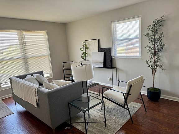 5th image of 3901 Delaware Ave APT 3