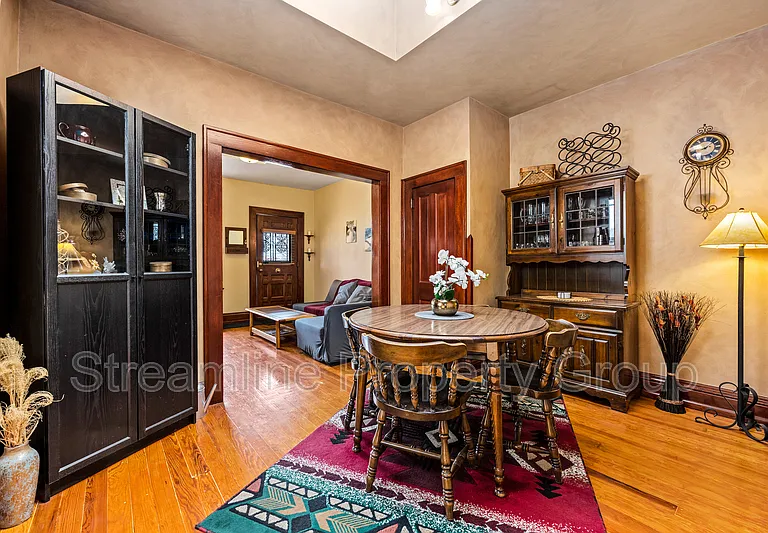 141 W Archer Pl — Photo 5