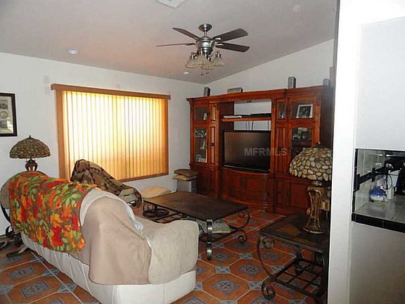 5th image of 17521 Terry Ave