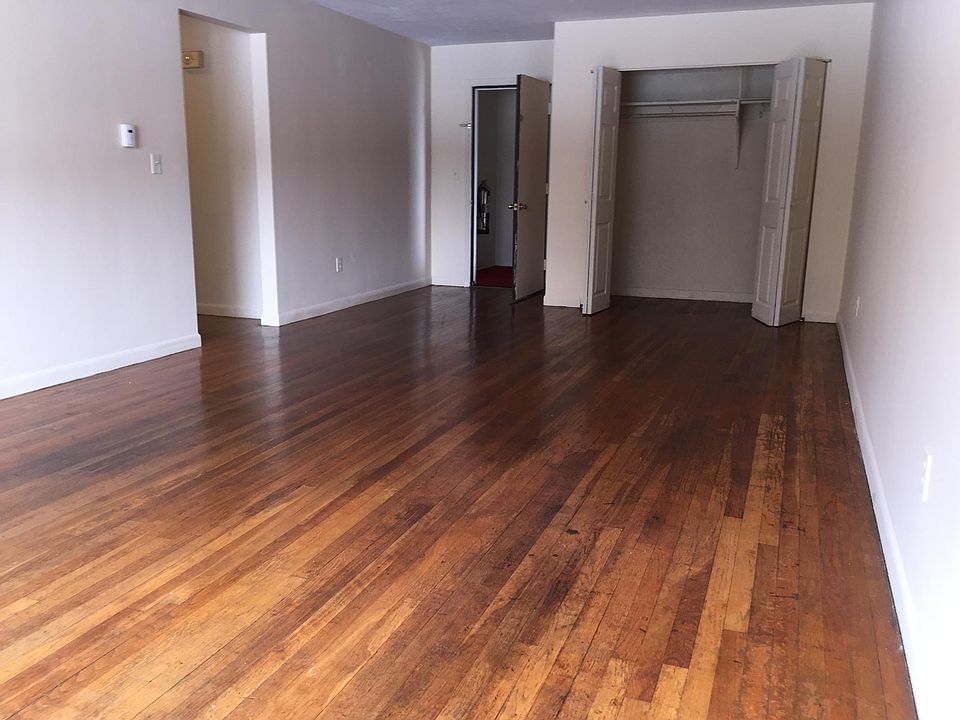 15 Washington St Plainville MA Zillow