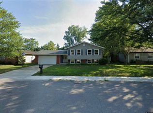 136 Knox Dr, West Lafayette, IN 47906