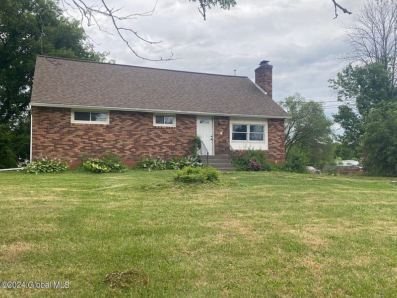 3rd image of 5690 Depot Road