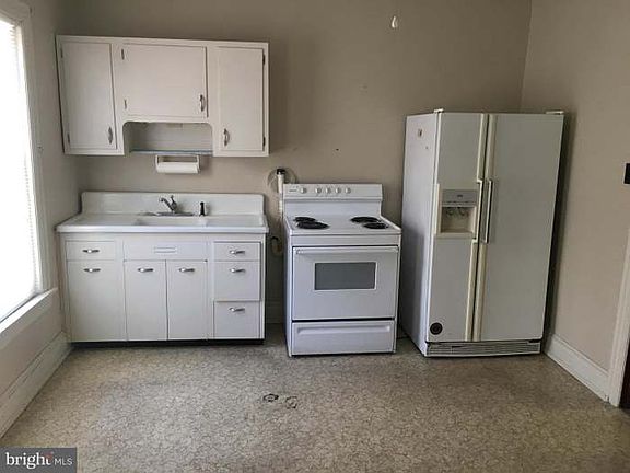 4th image of 360 E Baltimore St #2