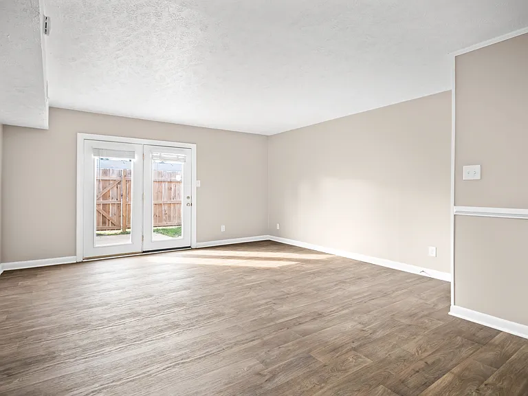 Amora East Townhomes — Photo 16