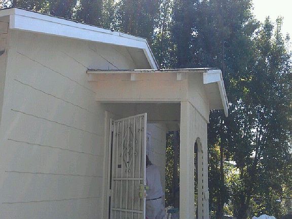 4th image of 419 1/2 E 76th St