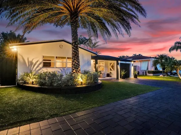 913 S Lakeside Place, Lantana, FL 33462