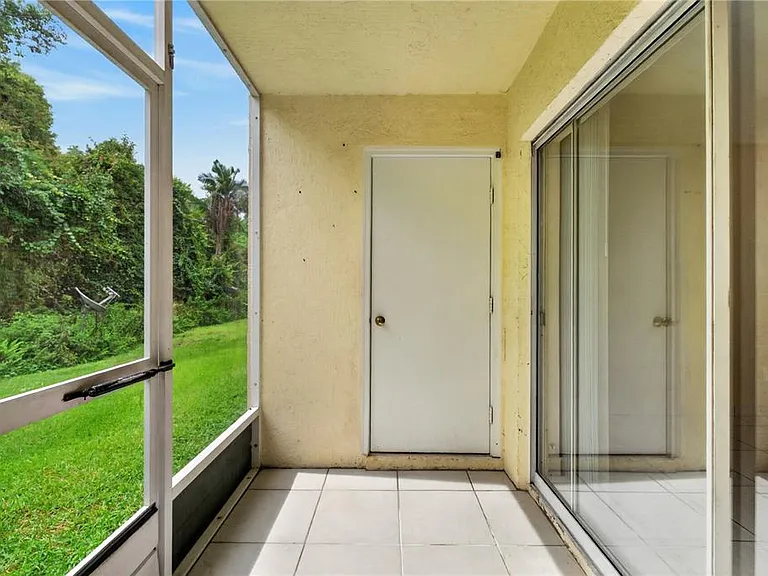 13829 Timberland Dr #101 — Photo 36