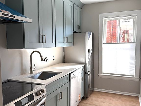 2nd image of 130 Neal St