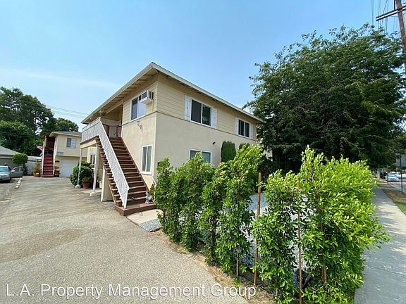 2nd image of 4915 Cahuenga #1