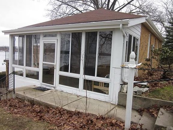 2nd image of 17187 Lakeview Dr