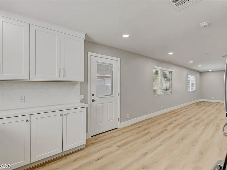 1800 8th Pl — Photo 32