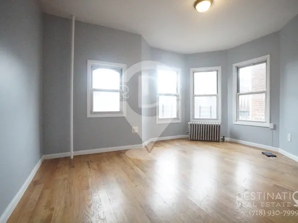 620 Beverley Road image 9 of 17