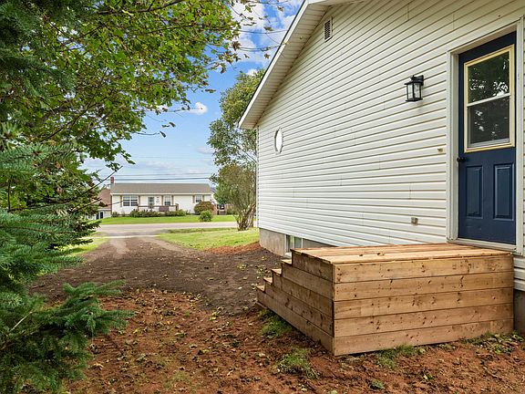 4th image of 18 Kingston Rd