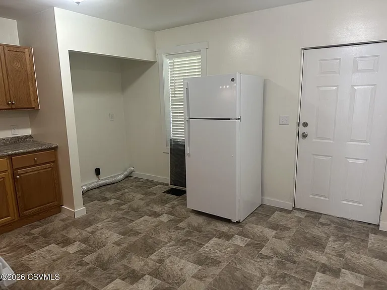 639 Shakespeare Ave — Photo 7