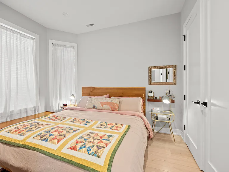 2451 N Albany Ave #1 — Photo 11