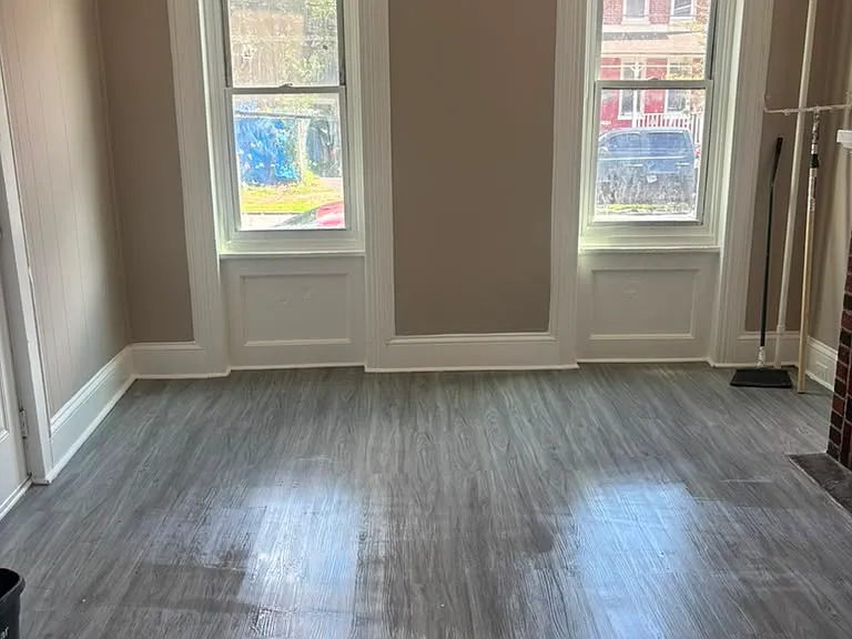 32 Tyler St — Photo 2