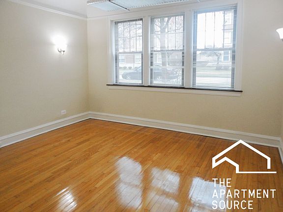 2nd image of 2613 W Berwyn Ave