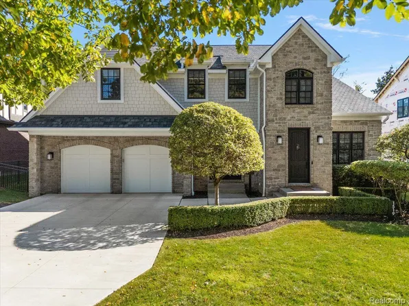 1519 Shipman Blvd, Birmingham, MI 48009