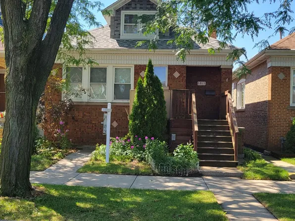 5813 W Roscoe St, Chicago, IL 60634