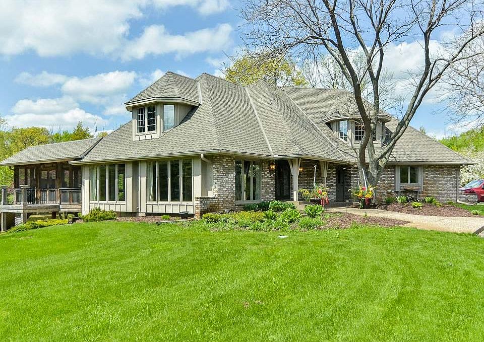1st image of 17 Evergreen Ln