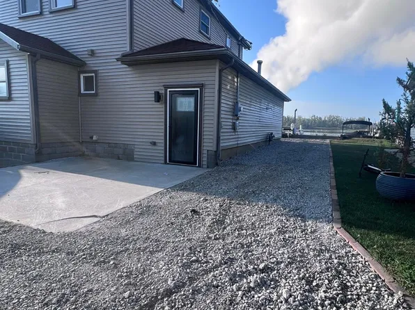 6094 Lily Patch Ct, Newport, MI 48166