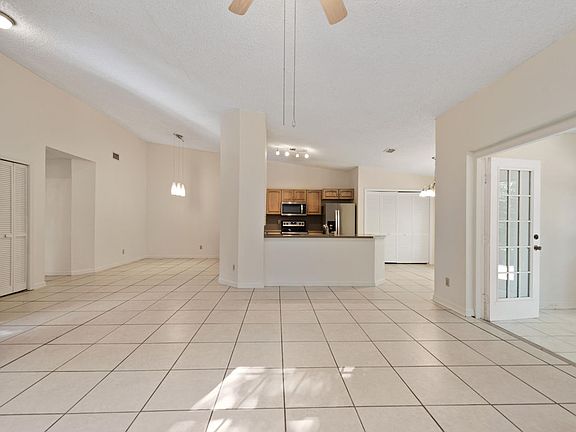 4th image of 6144 Sequoia Dr