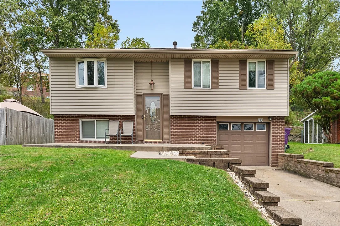 210 Great Smokey Dr photo 1