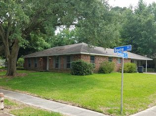 7130 Boone Dr, Baton Rouge, LA 70808