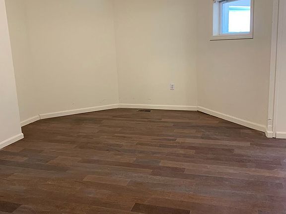 3rd image of 253 Roseville Ave