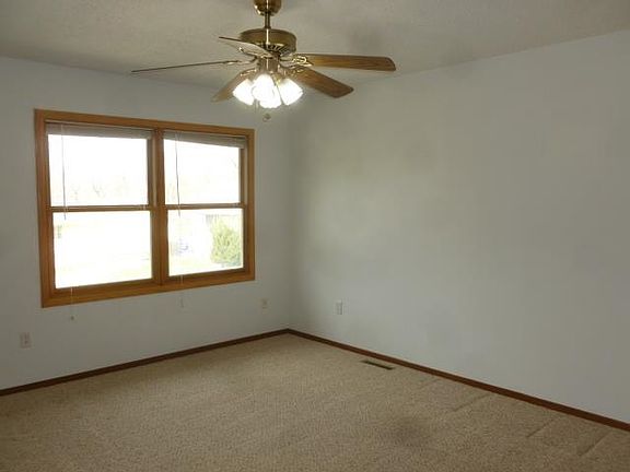 5th image of 145-147 Birch Ct