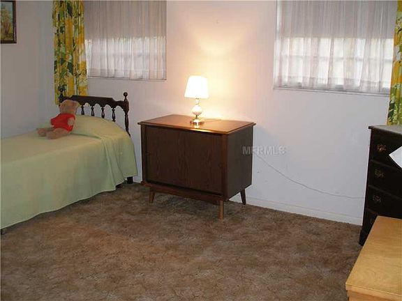 5th image of 518 Geraldine Dr