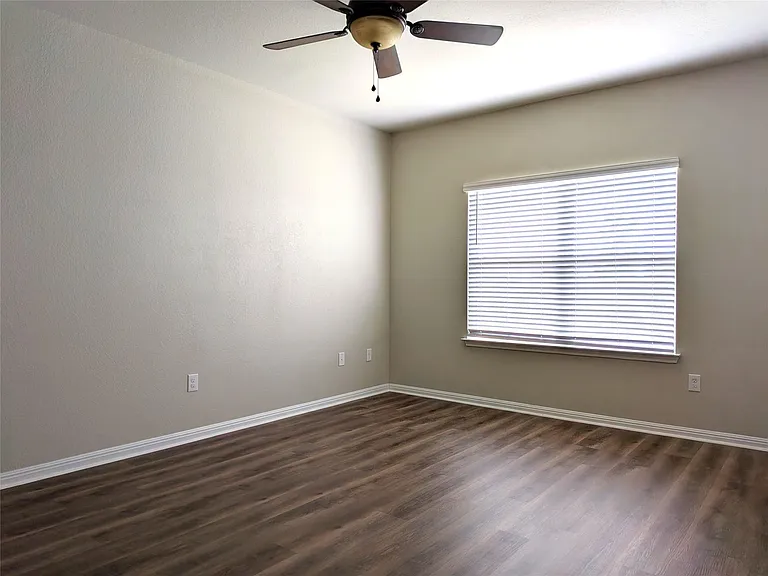 632 Independence Ave — Photo 11