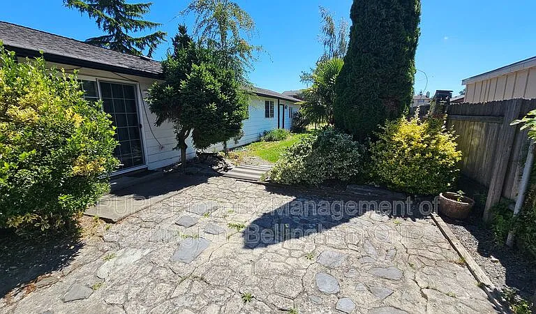 2400 Carpenter St — Photo 19