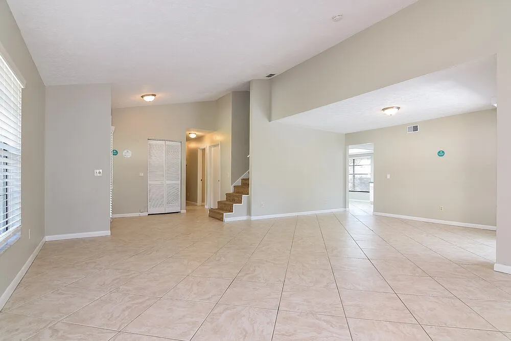3 bed, 3.0 bath, 1895 sqft, $2,870 — Photo 4