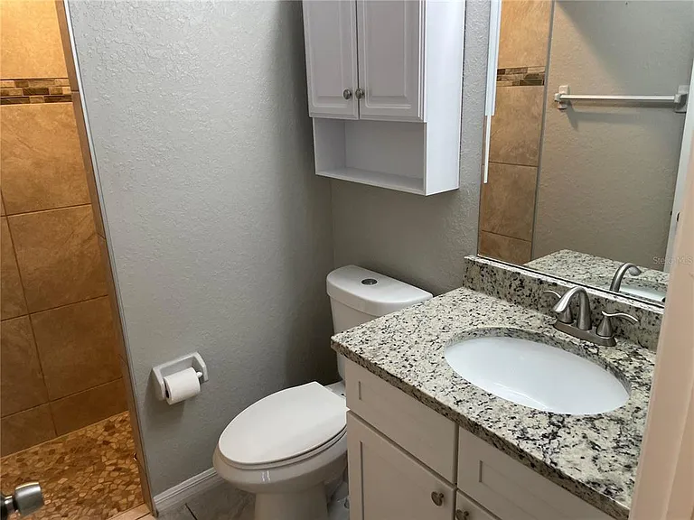 10136 Willmington Blvd — Photo 8