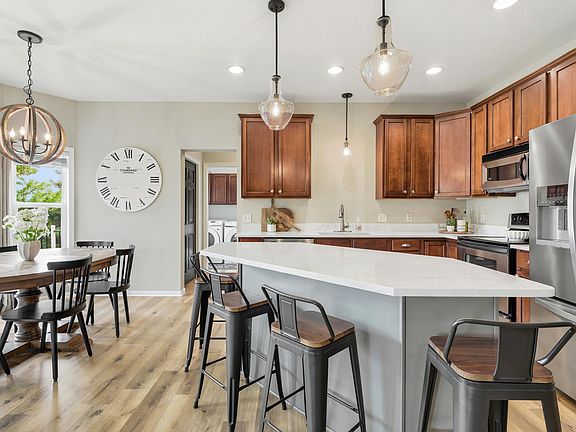 4th image of 11253 68th St NE