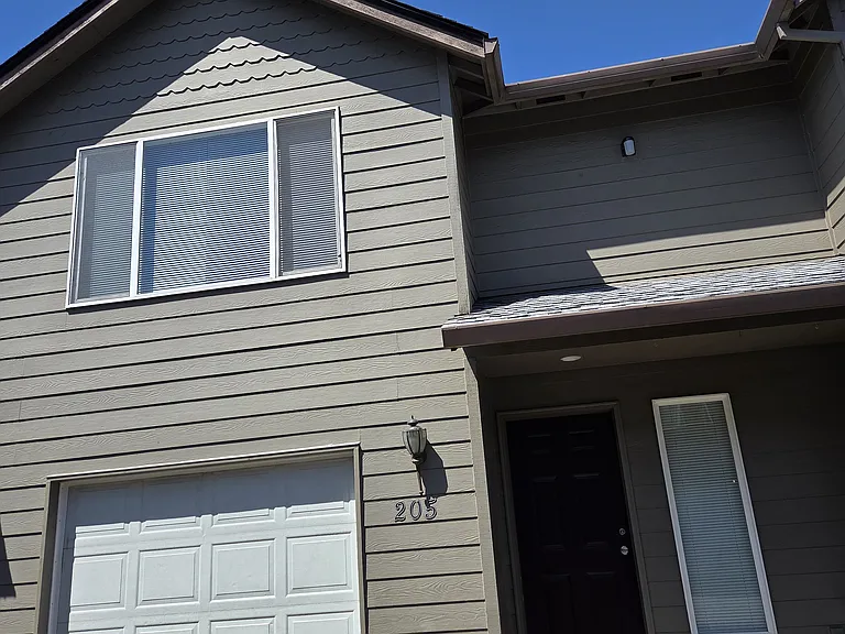 E Heintz St — Photo 1