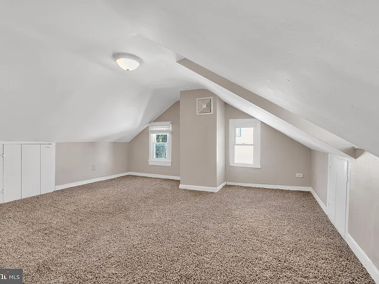 19 Pleasant St — Photo 16