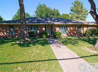 2110 Sunnyvale Rd, Grand Prairie, TX 75050