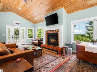 1955 Laurel Ln, Frankfort, MI 49635