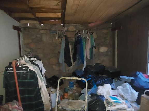 5th image of 3920 Clifton Ave