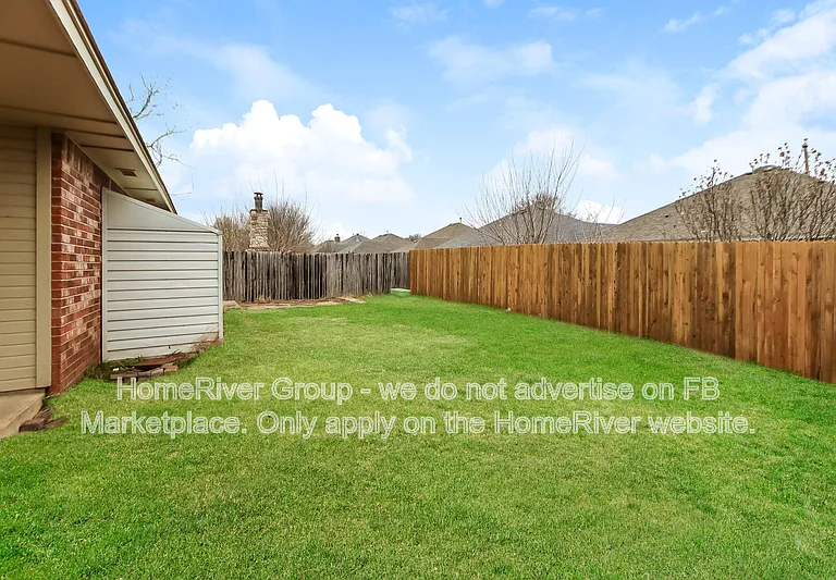 12501 SW 15th Ter — Photo 14
