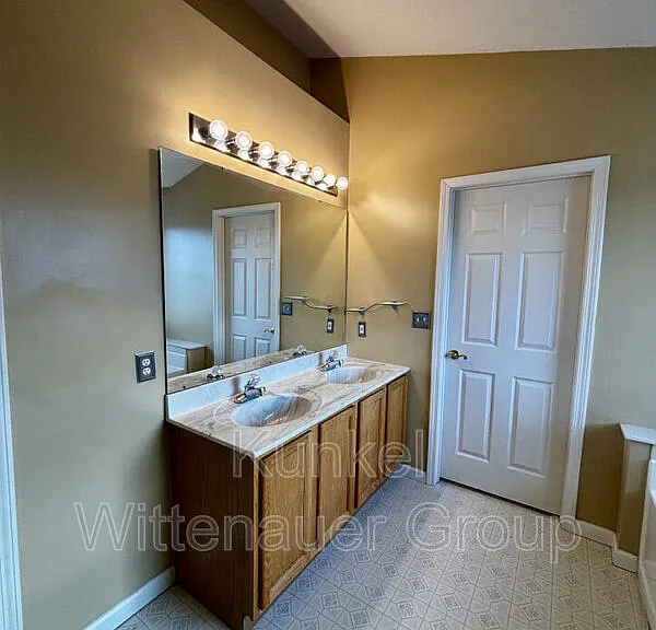 720 Cedar Mill Dr — Photo 22