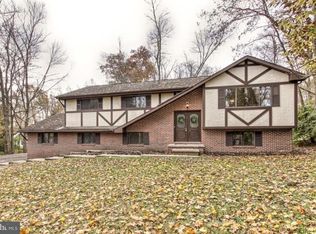 204 Chestnut Grove Rd, Dillsburg, PA 17019