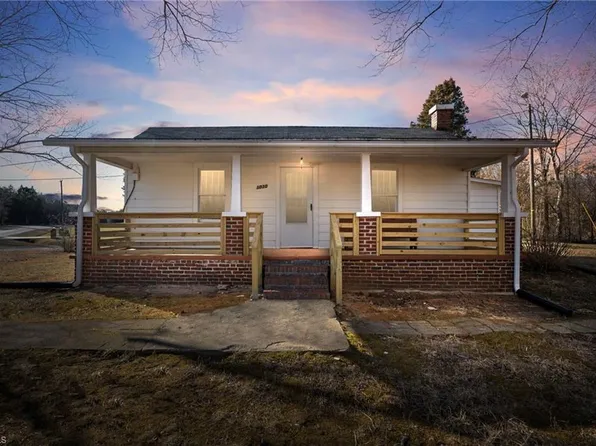 1030 Pole Bridge Rd, Pine Hall, NC 27042